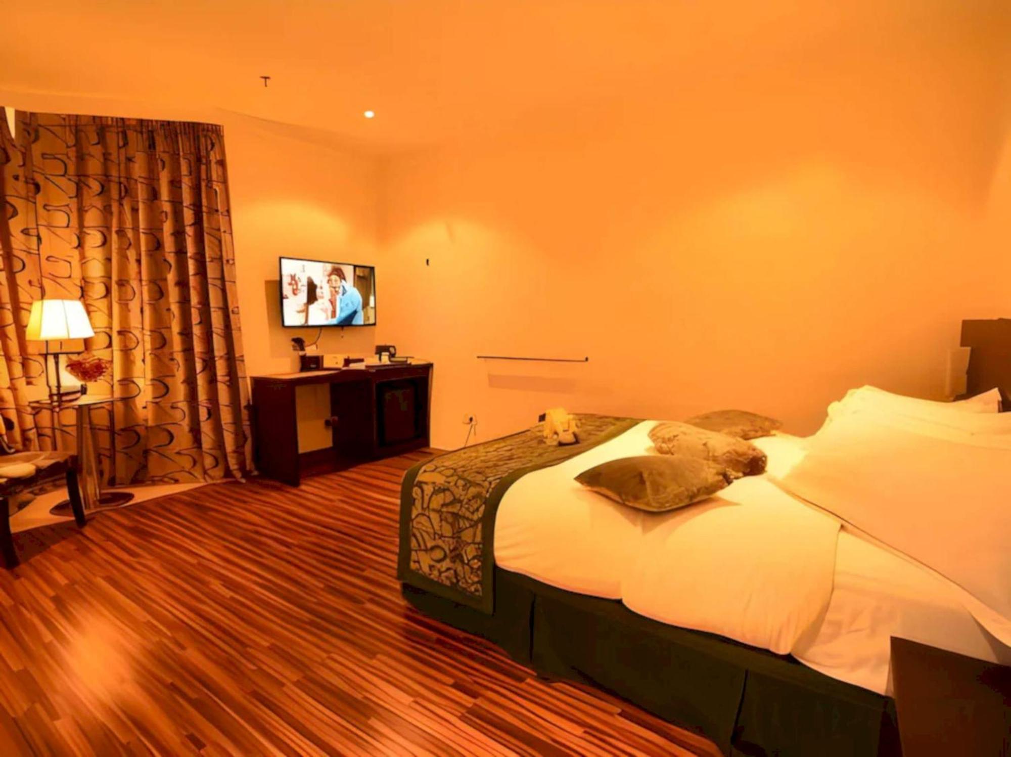 Sunday Millennia Hotel Рияд Екстериор снимка