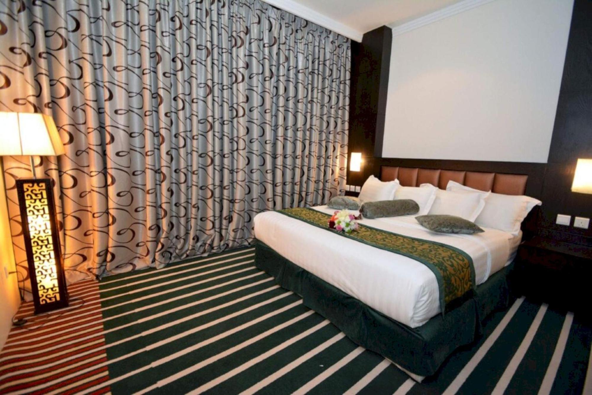 Sunday Millennia Hotel Рияд Екстериор снимка