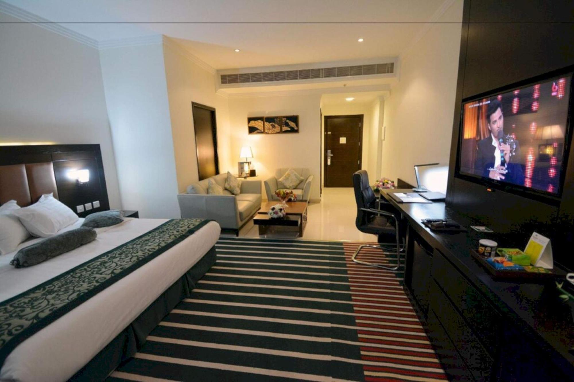 Sunday Millennia Hotel Рияд Екстериор снимка