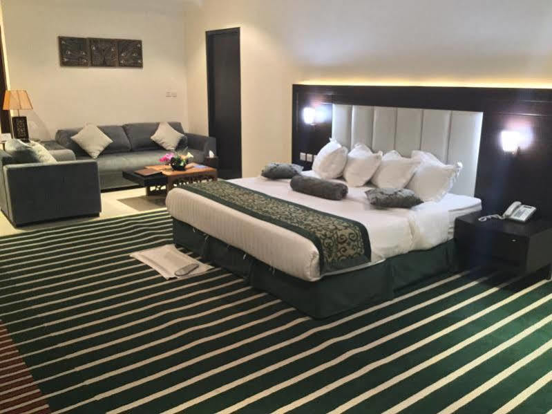Sunday Millennia Hotel Рияд Екстериор снимка